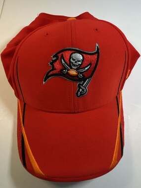 Tampa Bay Buccaneers '47 Brand Adjustable Strapback Hat